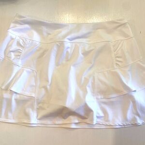 Athleta Sweetness Tennis skirt size medium